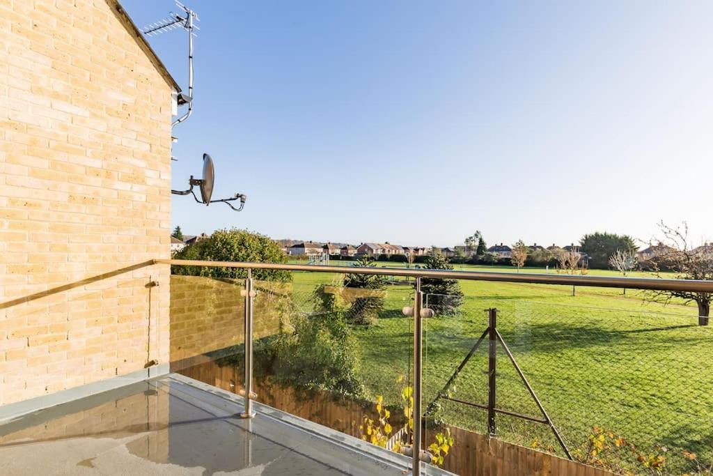 Tm - Rana Court 1 Bedroom Apartment With Balcony Oxford Exteriör bild
